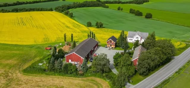 Eggan Nedre gårdstun